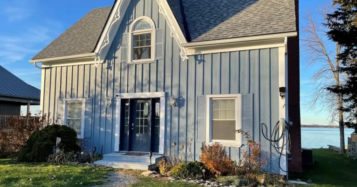 Blue County House - Visit The County